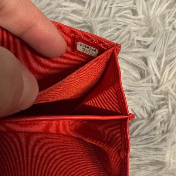 SOLD❤️ CHANEL Chevron Quilted Leather Compact Wallet Red - Picture 15 of 16